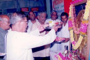 1998-001